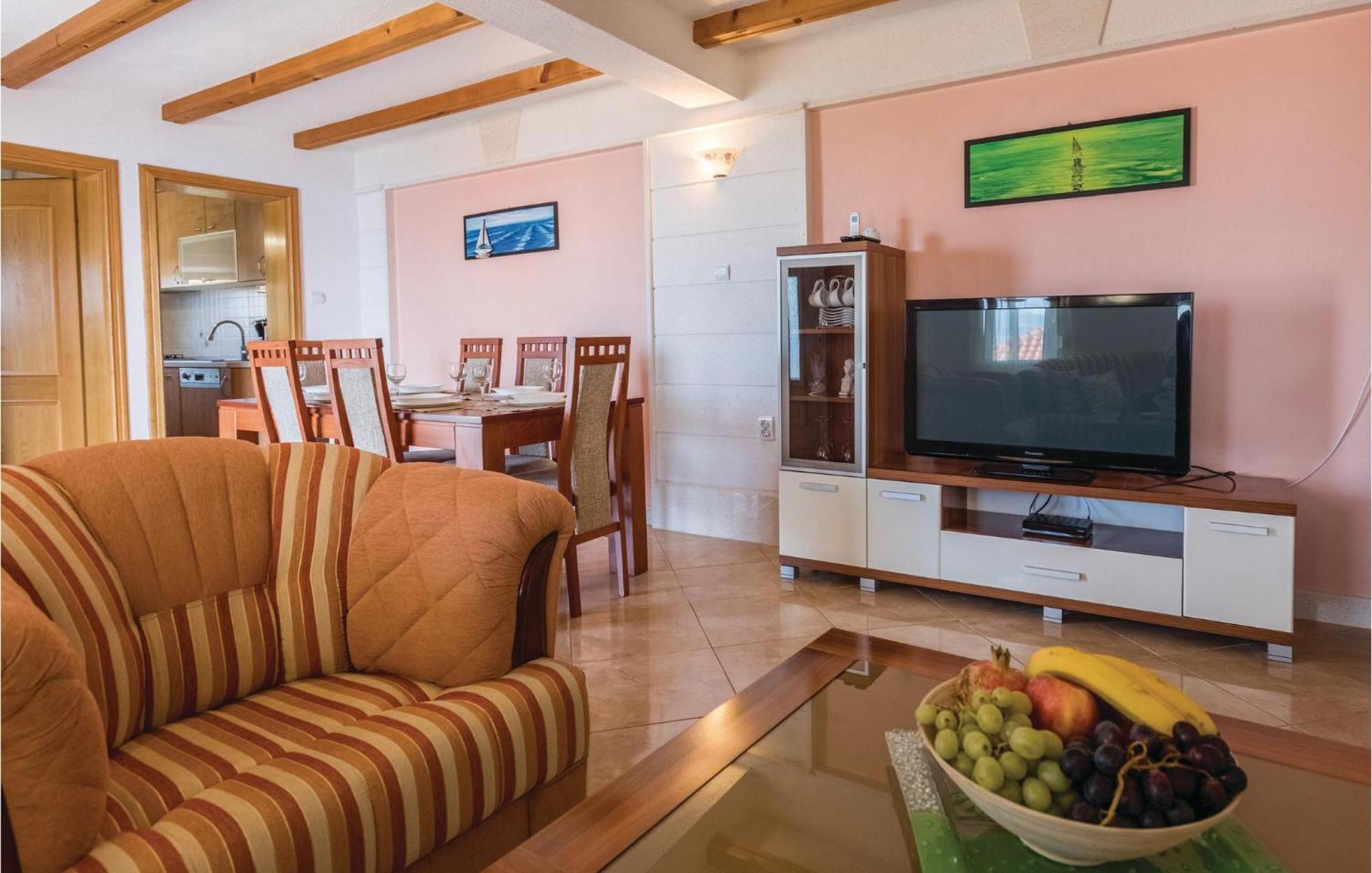 Lovely Apartment In Komarna With House Sea View Klek Exterior foto